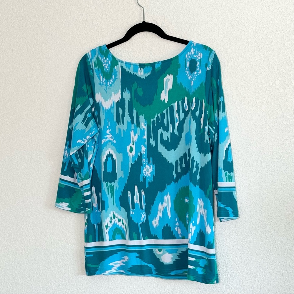 BOB MACKIE WOMEN'S WEARABLE ART MEDIUM GREEN, BLUE, WHITE TOP 3/4 SLEEVES - Picture 2 of 4